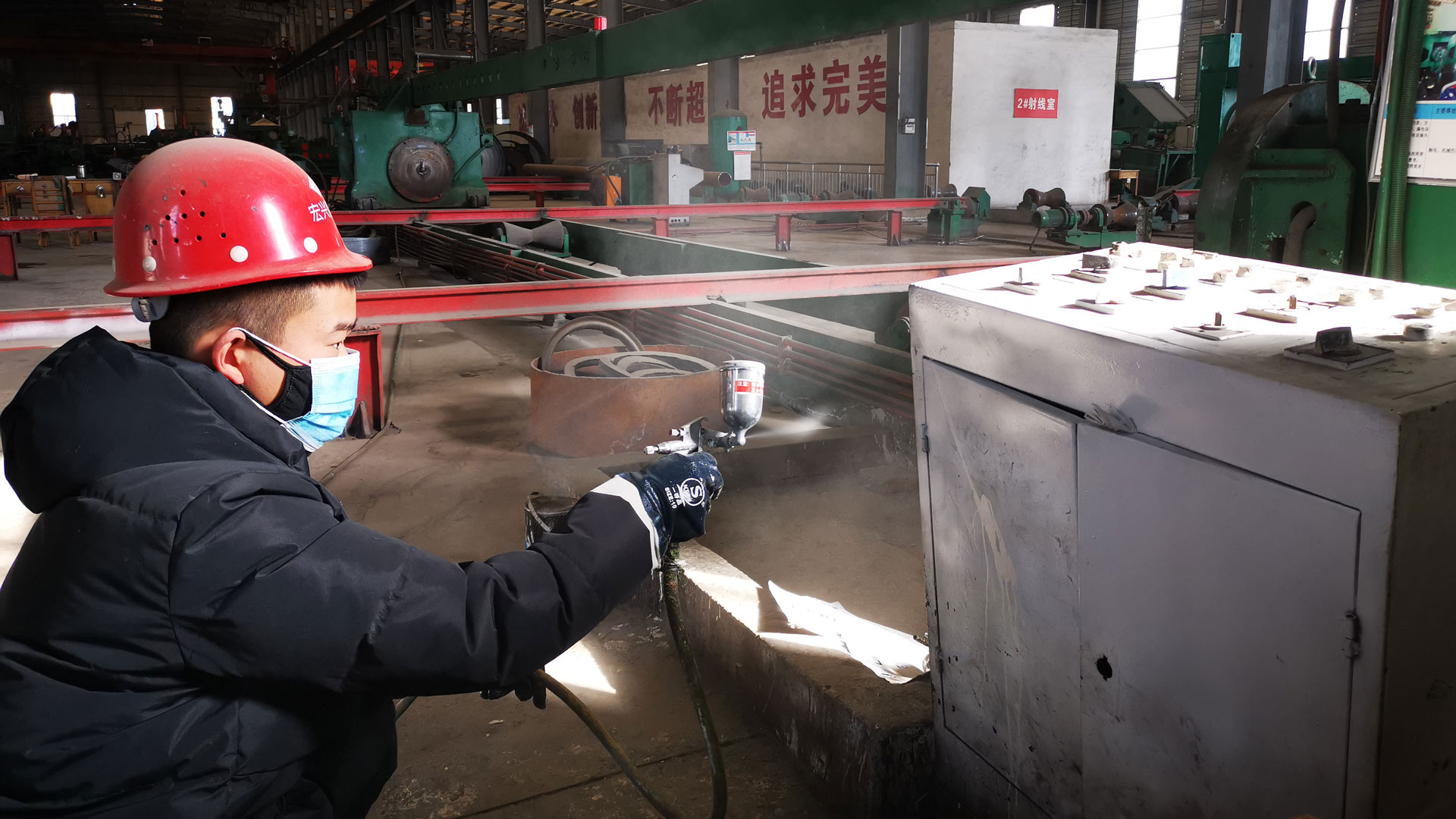 1613984248477323.jpg 圖1-刷漆.jpg